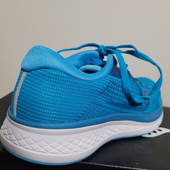 Saucony runners size 7 womens - Picture 5 of 6